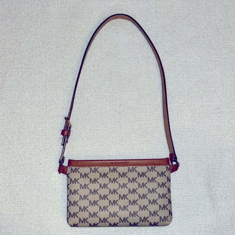 Michael Kors Signature Logo Belt Bag Fanny Pack